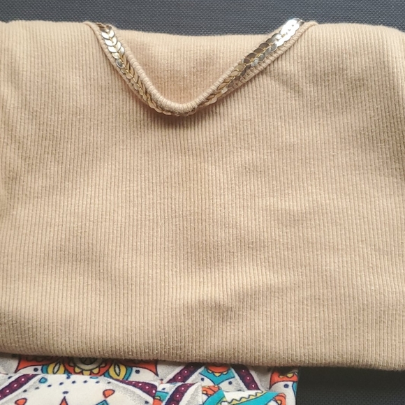 Tshirt - Picture 4 of 4